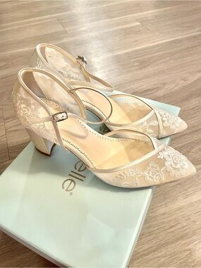 Bella Belle CHELSEA IVORY
Ivory Floral Illusion Mesh Lace Block Heels